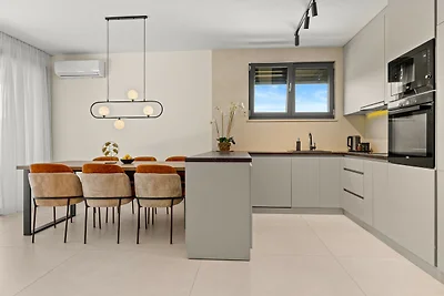 The Adriatic - Luxury Waterfront Apartment