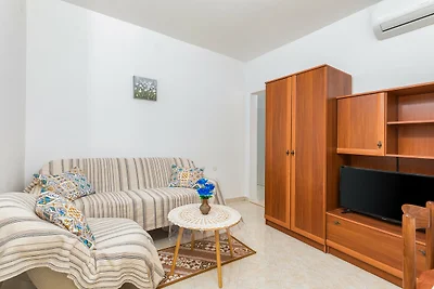Cozy Apartment Desiree - Couple Getaway