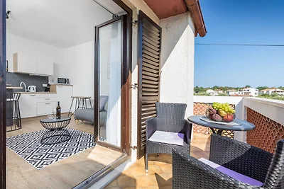 Apartment Marceta 4 - Pool und grosser Garten