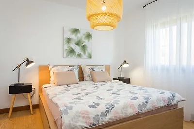 Modern Apt, Shared Pool, Balcony - Cesare 3