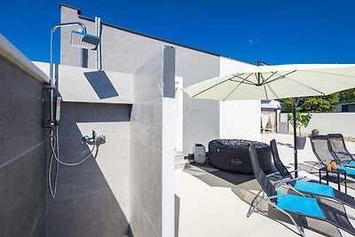 Villa Marsel (4+2) - Private Pool and Jacuzzi