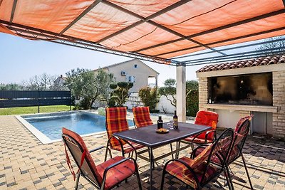 Villa Sunshine mit privatem beheiztem Pool