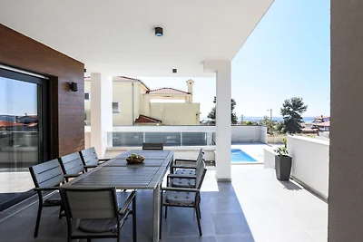 Villa Histra with Swimming Pool and Sea View