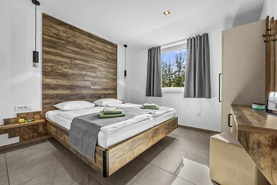 Oliva Serenity Apartment mit Pool