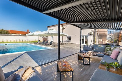 Villa Berg II - Pool, Game Room, Trampoline