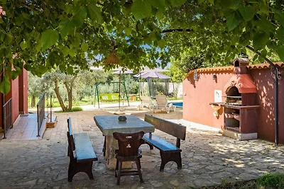 Charming Holiday Home Pina with Private Pool