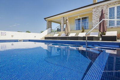 Wunderschönes Villa Lands mit privatem Pool