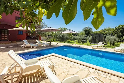 Charming Holiday Home Pina with Private Pool