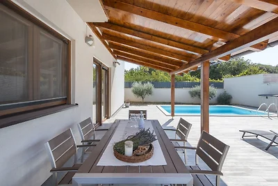 Kristallblaue Poolresidenz – Apartment Volme