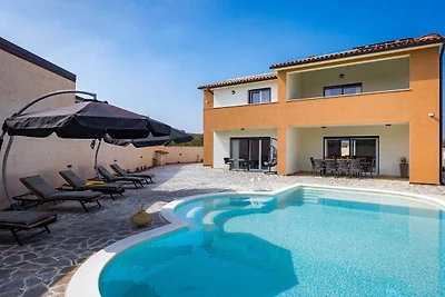 Villa Nur Amela - Pool, Whirlpool, Darts