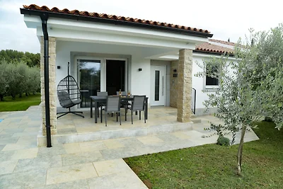 Oliva Serenity Apartment mit Pool