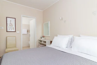 Modern, Elegant Apartment Laurus (Rosemary)