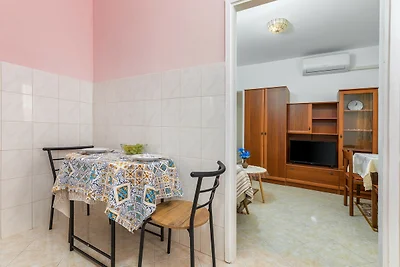 Cozy Apartment Desiree - Couple Getaway
