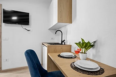 Pula City Center Getaway - Studio Capitolina