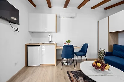 Pula City Center Getaway - Studio Capitolina