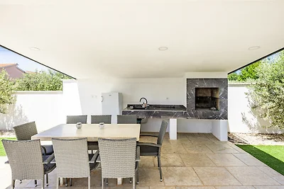 Relaxing Villa near Porec with Pool - Susanne