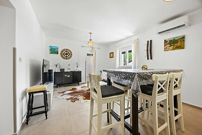 Nature Lovers Retreat - Casa Irena with Pool