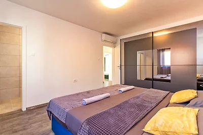 Entspannende Villa Philippo mit privatem Pool