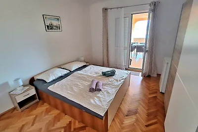 Apartment Nikolina 1 mit Meerblick