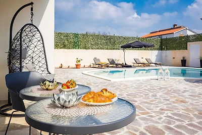 Villa Nur Amela - Pool, Whirlpool, Darts