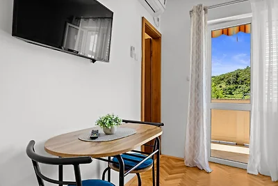 Apartment Nikolina 4 mit Meerblick