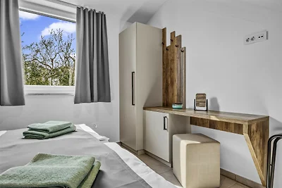 Oliva Serenity Apartment mit Pool