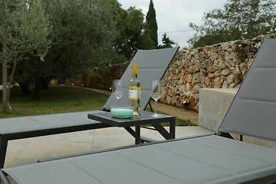 Oliva Serenity Apartment mit Pool