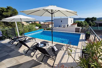 Villa Pura Vida - Privater Pool, Meerblick
