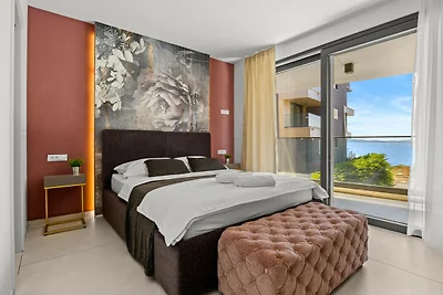 The Riviera Three - Luxury Waterfront...