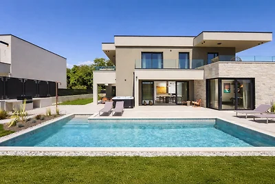 Designer-Strandvilla Limes - Pool, Spa &...