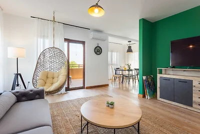 Modern Apt, Shared Pool, Balcony - Cesare 3