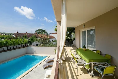 Poolside City Apartment Jana - Monte Magno...