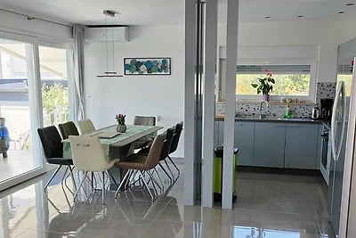 Villa mit Pool und Meerblick in Fazana -...