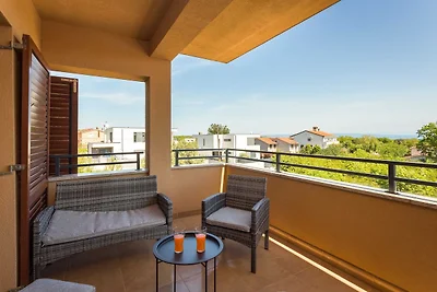 Modern Apt, Shared Pool, Balcony - Cesare 3