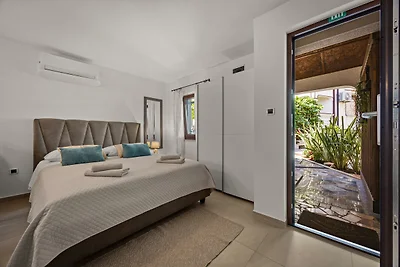 Sea Breeze Funtana Studio Apartment A10