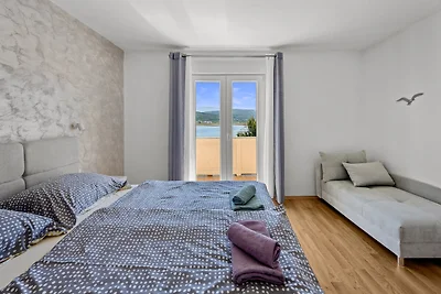 Apartment Nikolina 1 mit Meerblick