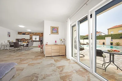 Villa Nur Amela - Pool, Whirlpool, Darts