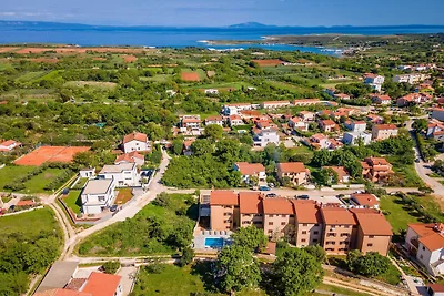 Modern Apt, Shared Pool, Balcony - Cesare 3