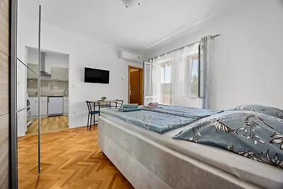 Apartment Nikolina 4 mit Meerblick