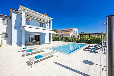 Moderne Villa Novek mit Pool und Meerblick