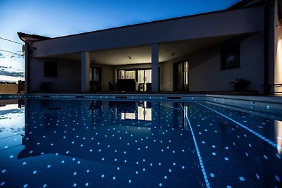 Villa Speranza with Private Illuminated Pool