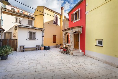 Pictoresque Fazana - City Center - House Doda