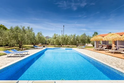 Marceta Apartment 3 - Pool and Big Garden