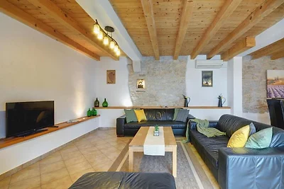 Villa Katherine with Pool and Game Room