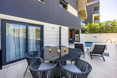 The Bayfront - Luxury Pool Residence