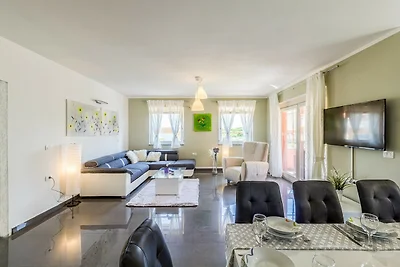 Villa für 10 Personen mit Pool, Grill,...