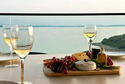 Schöne Wohnung direkt am Meer mit Aussicht