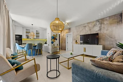 The Sunset - Luxury Waterfront Apartment