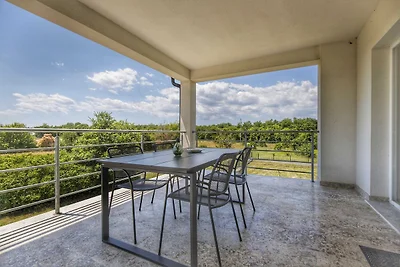 Private Pool with Relaxing Nature View - Apt...