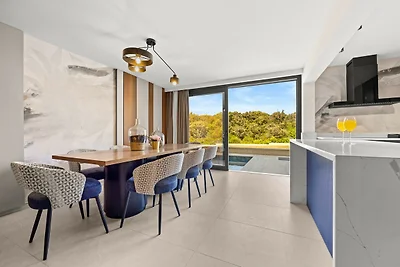 The Bayfront - Luxury Pool Residence